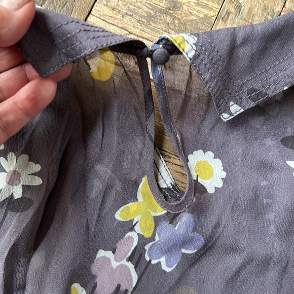 Boden Gray Sheer Floral Blouse - Picture 11 of 12